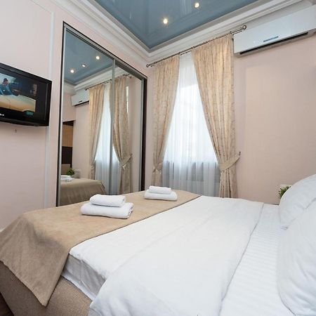 Vip Apartment. Kreshatik, Maidan Nezavisimosti. Kiev Dış mekan fotoğraf