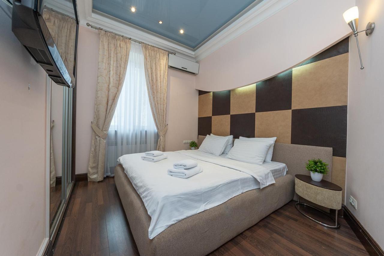 Vip Apartment. Kreshatik, Maidan Nezavisimosti. Kiev Dış mekan fotoğraf