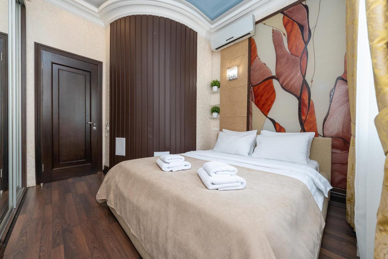 Vip Apartment. Kreshatik, Maidan Nezavisimosti. Kiev Dış mekan fotoğraf